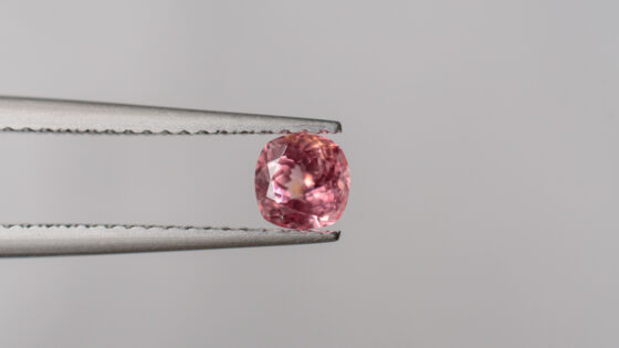 OrangePink Spinel 0.46ct / Vietnam | Houseki Dealer