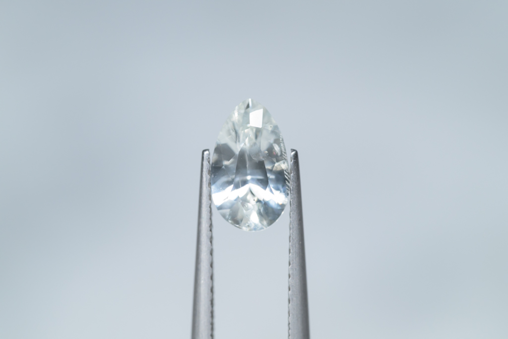 ホワイトサファイア1.35ct Natural White Sapphire ホワイトサファイア1.35ct Natural White Sapphire
