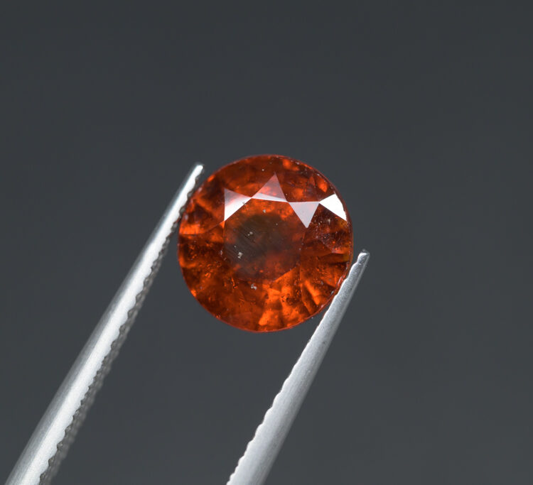 Hessonite Garnet 3.35ct / SriLanka